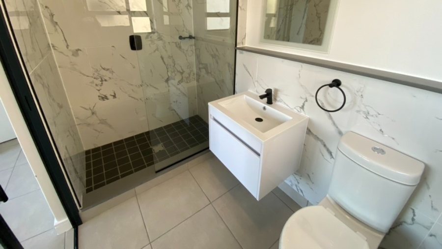 To Let 1 Bedroom Property for Rent in Sandown Western Cape